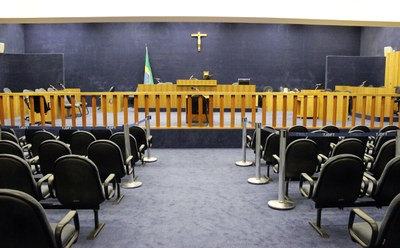 Leia mais sobre o artigo Fórum realiza 4 julgamentos no primeiro dia de semana do júri no Ceará