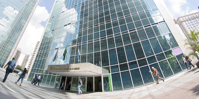 Foto da fachada da sede do Tribunal Regional Federal da 3ª Região (TRF3)