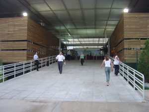 Foto da entrada do Fórum de Cuiabá (MT)