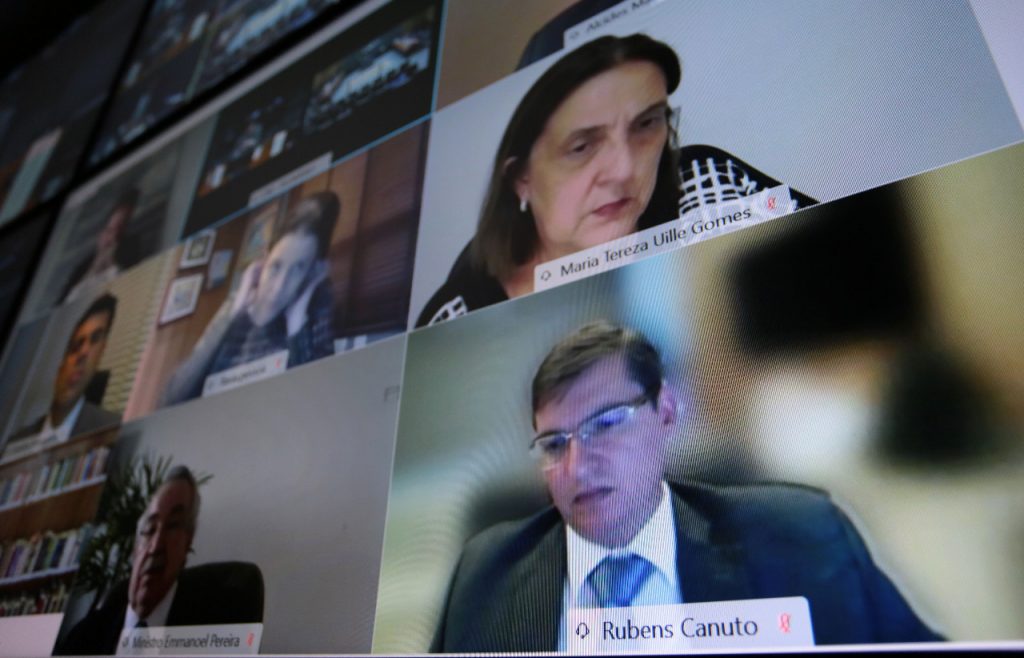 Foto de tela de computador com destaque ao conselheiro Rubens Canuto que participou, por videoconferência, da 321ª Sessão Ordinária do CNJ, em 10 de novembro de 2020.