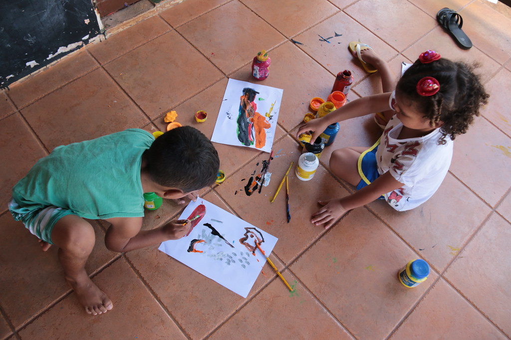 Adoção Brasil - Adoção de crianças e adolescentes