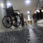 Burocracia dificulta respeito aos direitos das pessoas com deficiência, afirma estudo