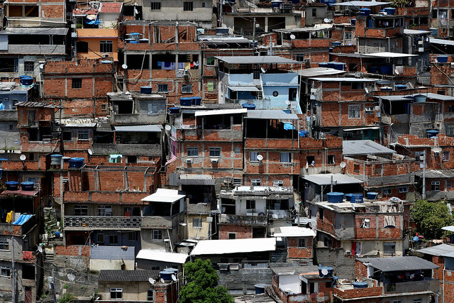 Você está visualizando atualmente Solo Seguro Favela: corregedor nacional entrega títulos de propriedade no RJ nesta quarta (29/5)