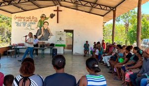 Leia mais sobre o artigo Paz em Casa: Justiça de Goiás promove rodas antirracistas em comunidades quilombolas