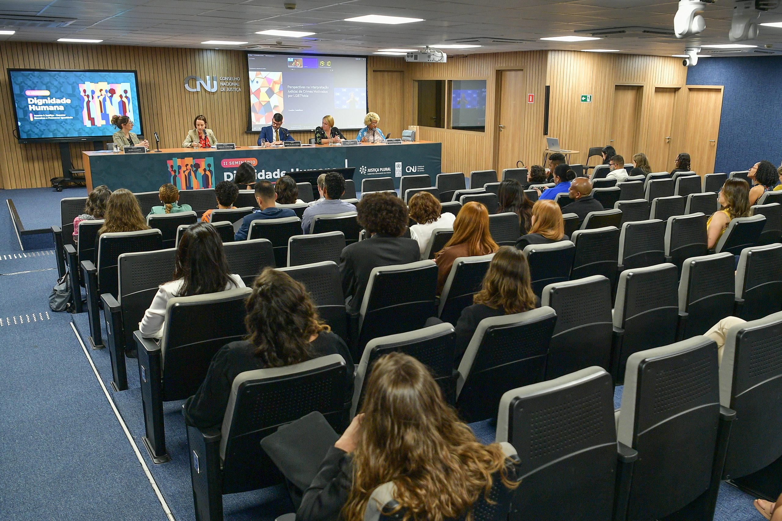 Você está visualizando atualmente Seminário debate a superação de barreiras para a promoção de igualdade